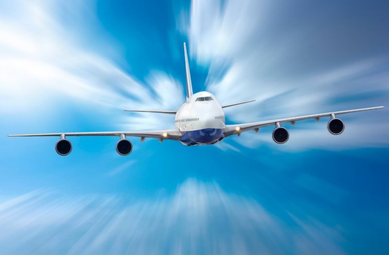 След самолета над Екатеринбургом авиакомпания победа