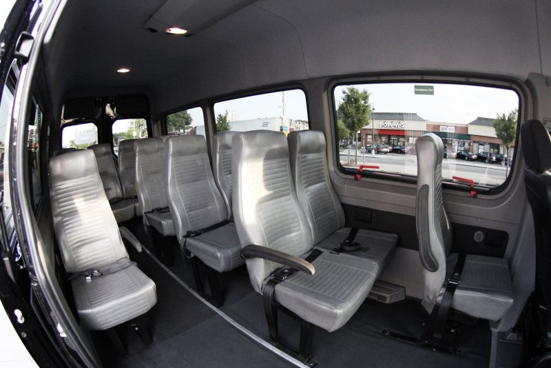 Mercedes Sprinter пассажирский салон