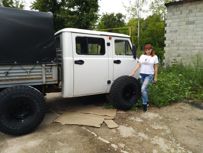 УАЗ 39094 на 33 колесах
