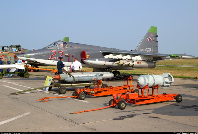 Штурмовик Су-25 Грач