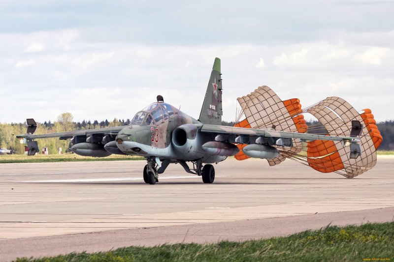Самолёт-Штурмовик Су-25