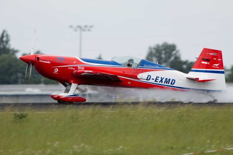 Extra EA-200