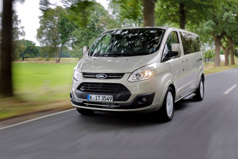 Ford Tourneo Custom 2012