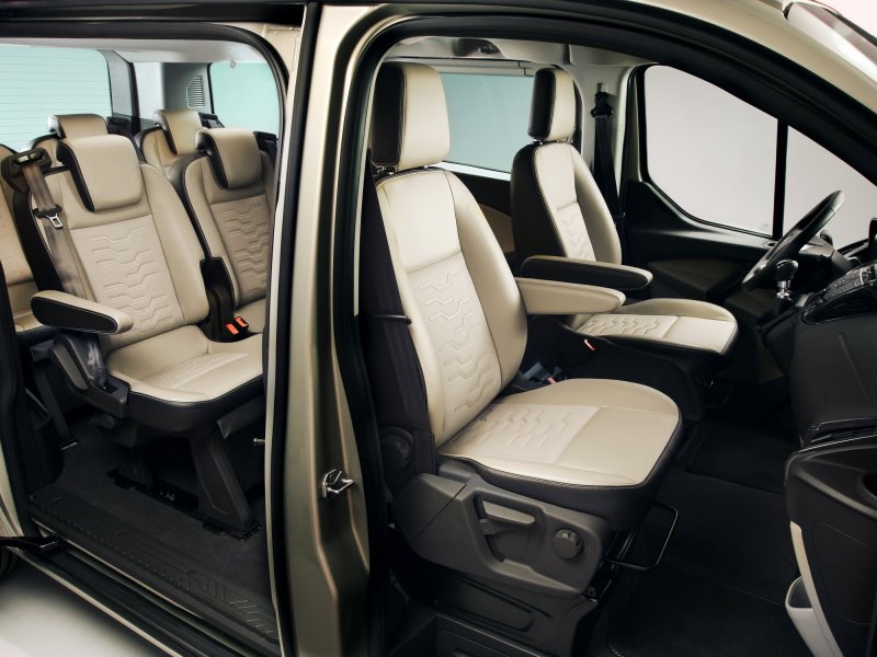 Ford Tourneo Custom 2012