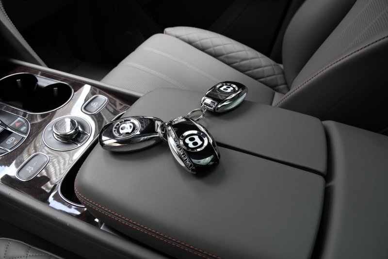 Ключ от Bentley Bentayga
