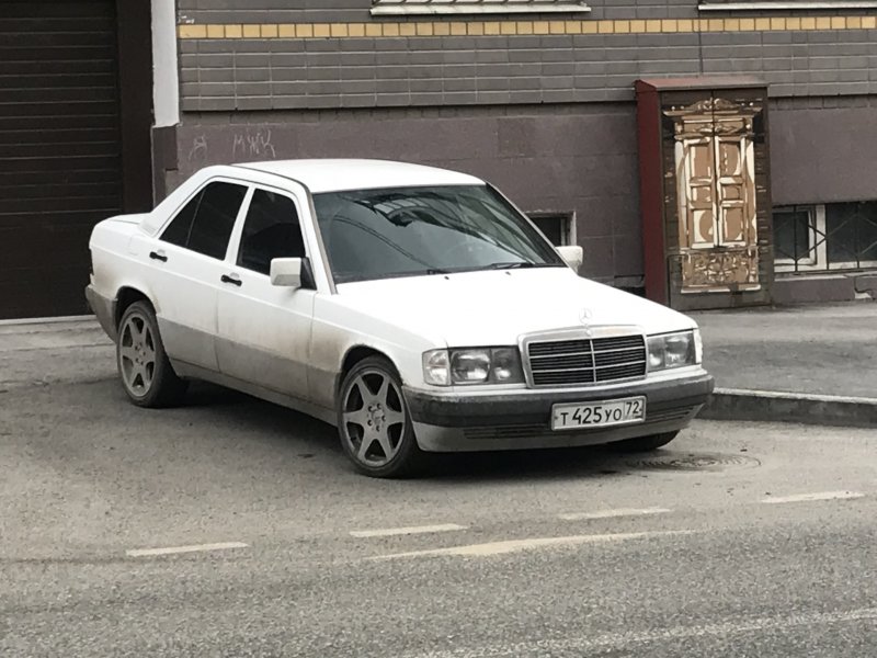 Мерседес 190е белый