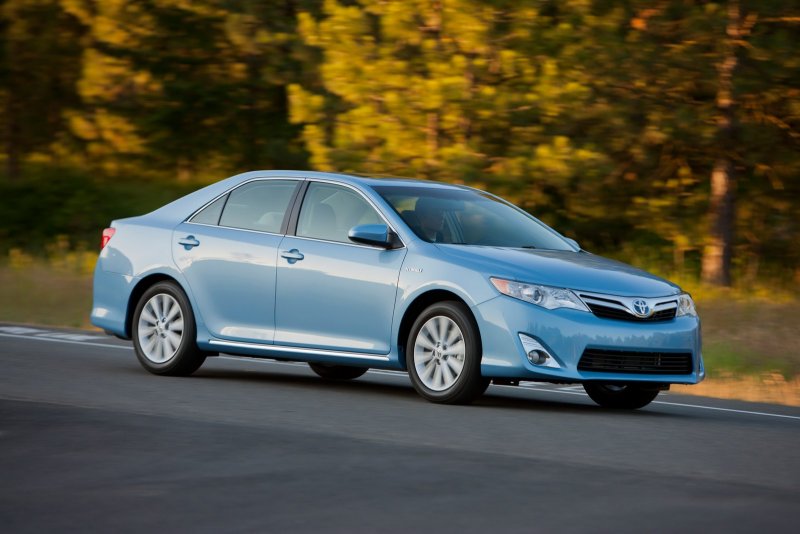 Toyota Camry Hybrid 2012