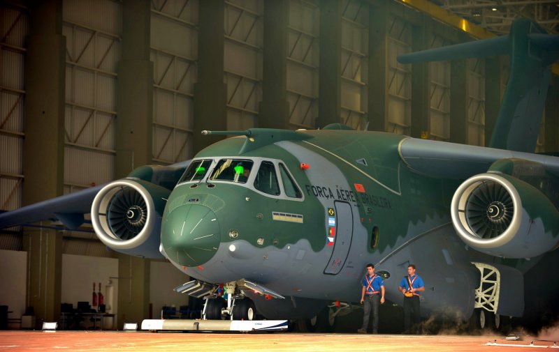 Транспортник АН-178.
