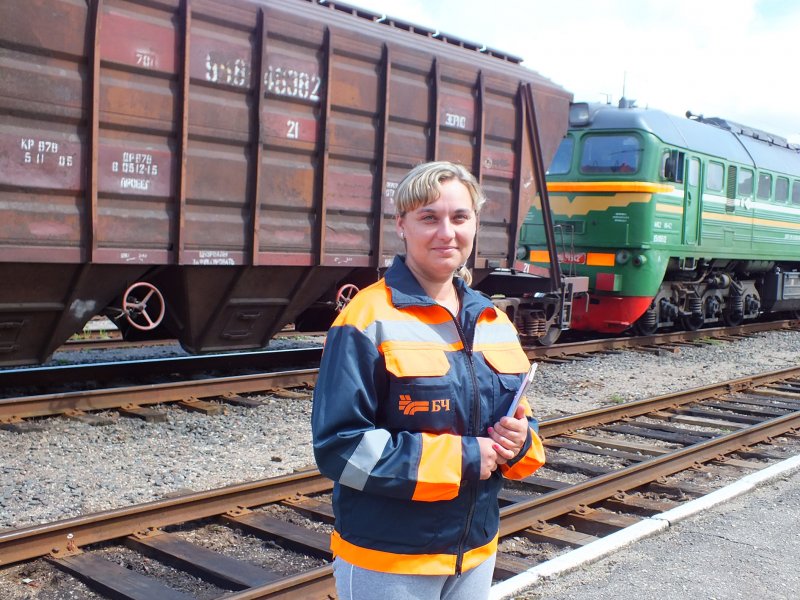 Приемосдатчик груза и багажа железнодорожной станции