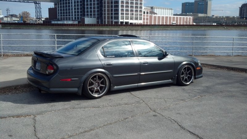 Nissan maxima 2000 Tuning