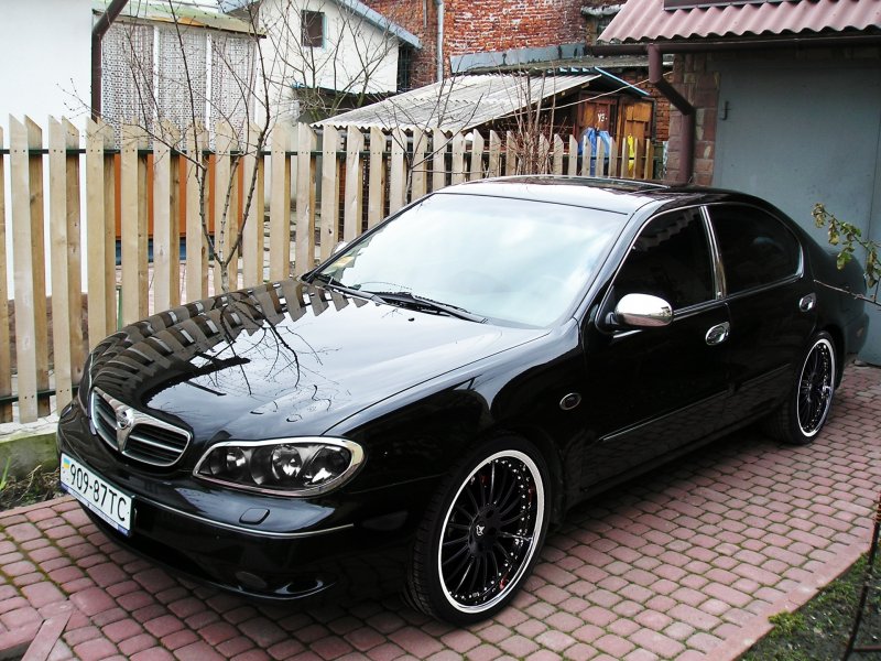 Nissan maxima a33 черная