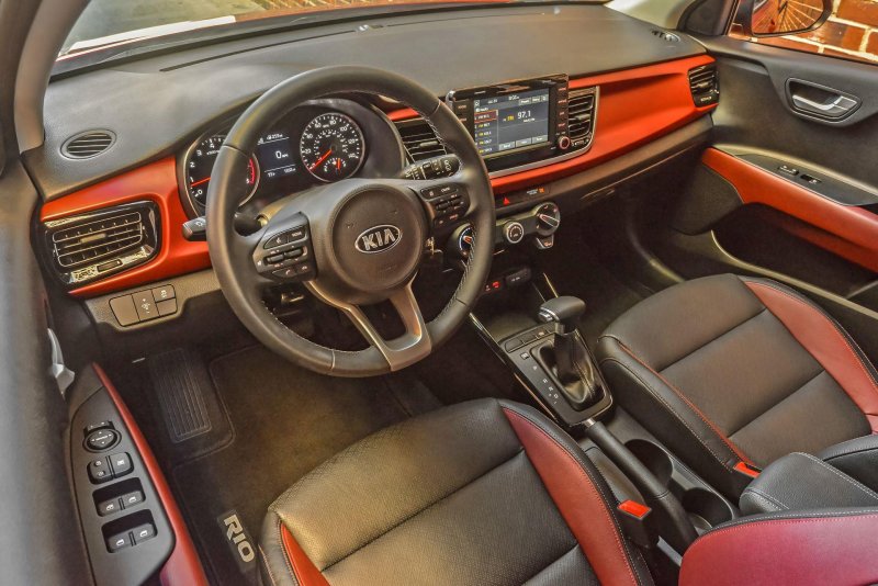 Kia Rio 2021 салон