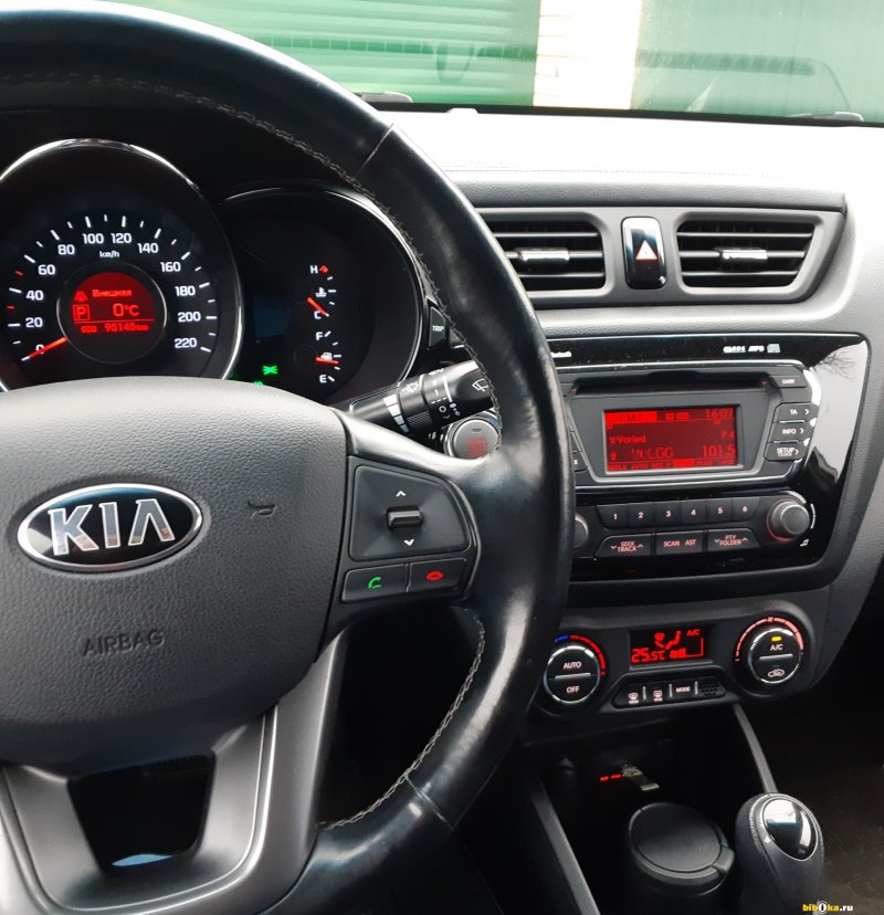 Kia Rio (QB) 2011-2017 салон