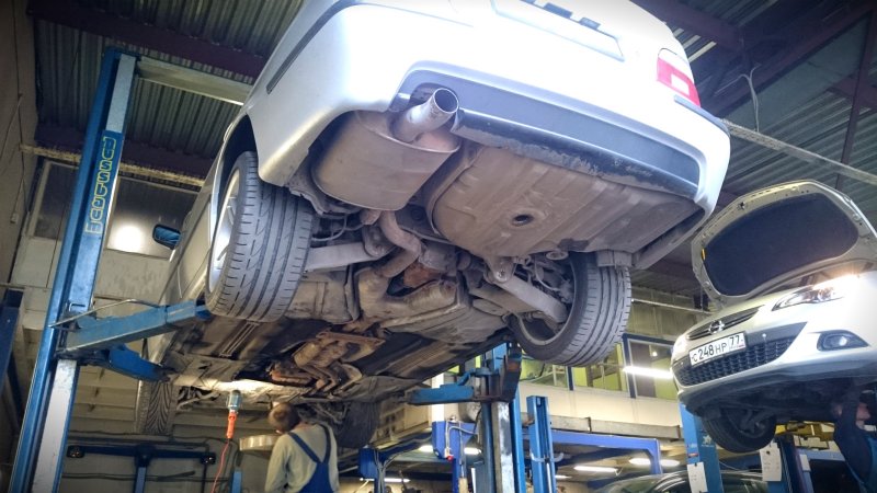 Toyota BB, 2000 днище