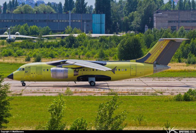 Антонов АН-178