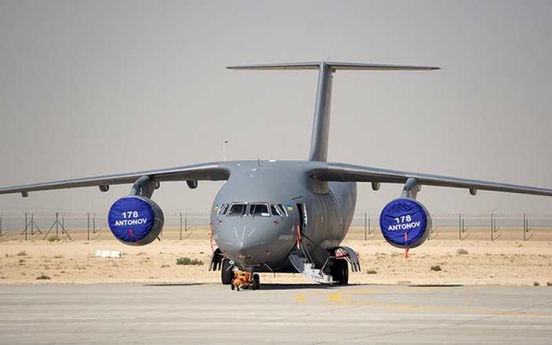 Недостроенные самолеты АН 148 В ангаре Украина