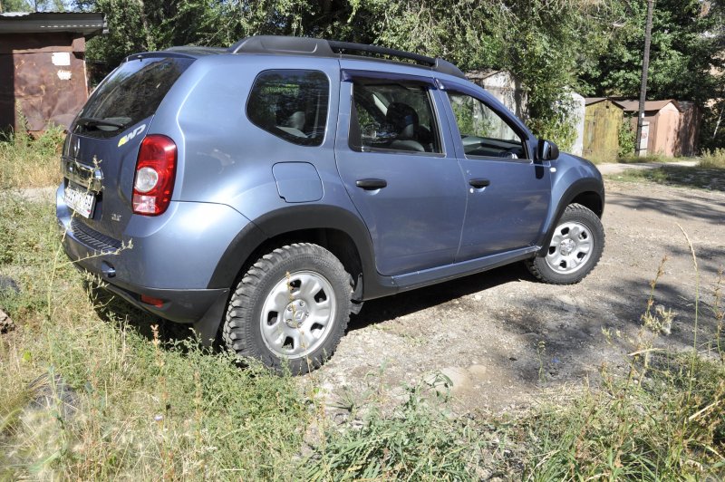 Renault Duster синий минерал