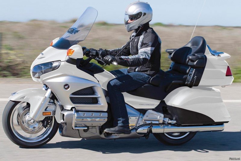 Мотоцикл Honda Gold Wing