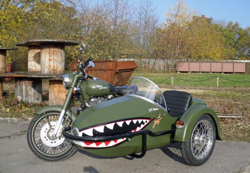 Мотоцикл с коляской Sidecar