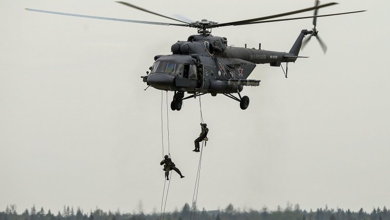 MH-6 little Bird