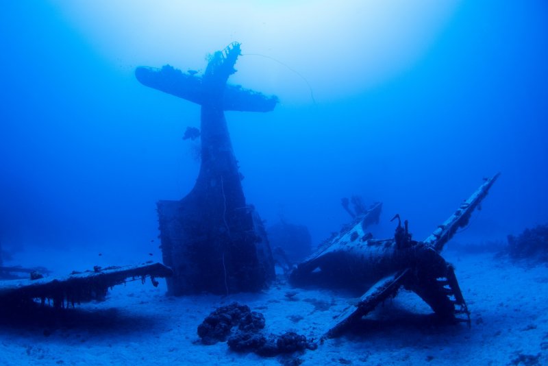 Самолеты найденные в море