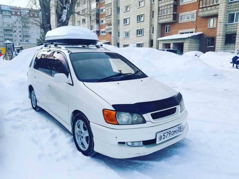 Toyota ipsum 1998 Tuning White