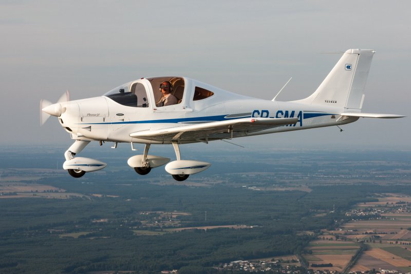 Sierra p2002 самолет