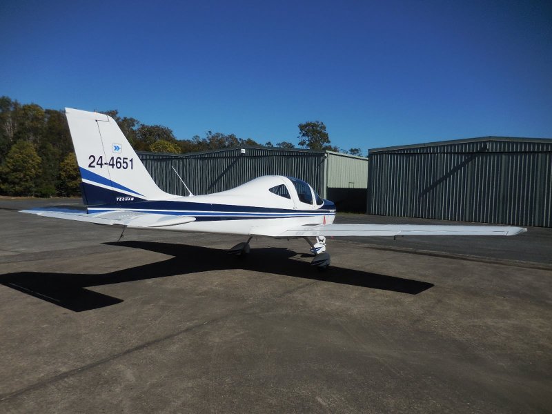 Самолет Tecnam p2012 traveller