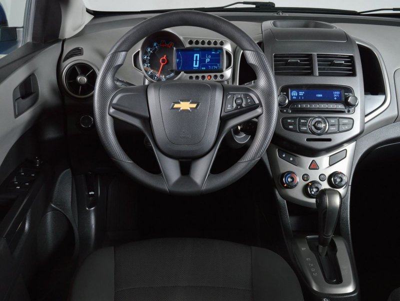 Chevrolet Aveo 2014 салон