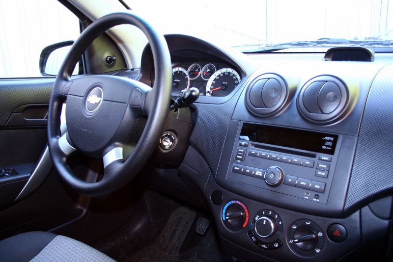 Chevrolet Aveo 2008 седан салон