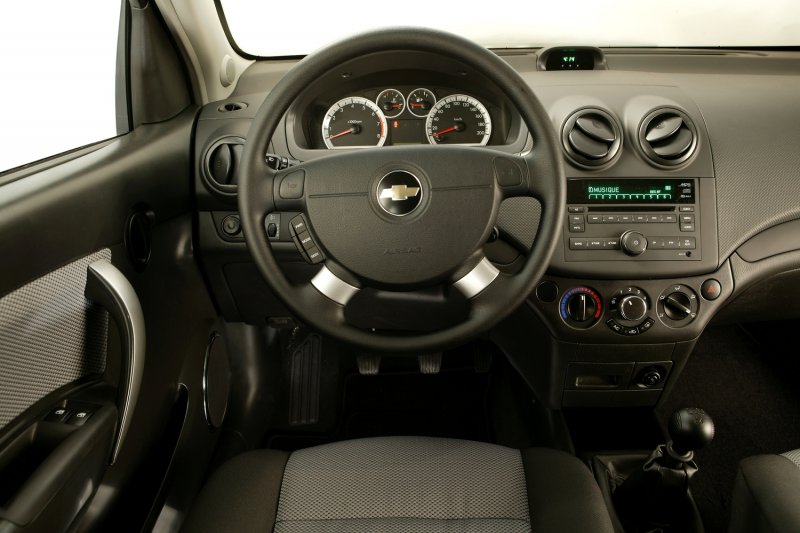 Chevrolet Aveo t250 салон