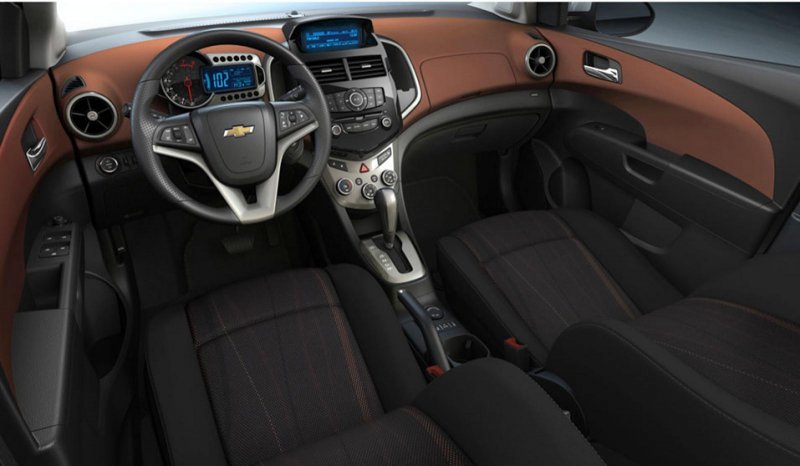 Chevrolet Aveo II 2012 салон