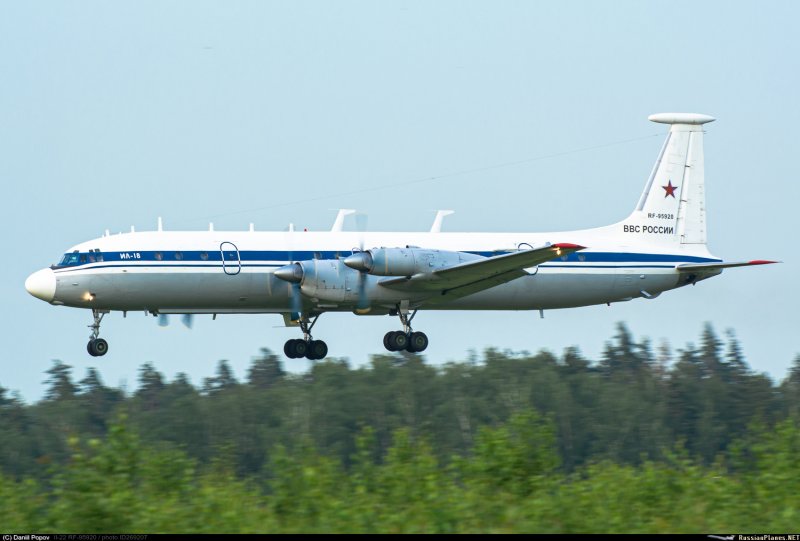 Ил 22 борт 906