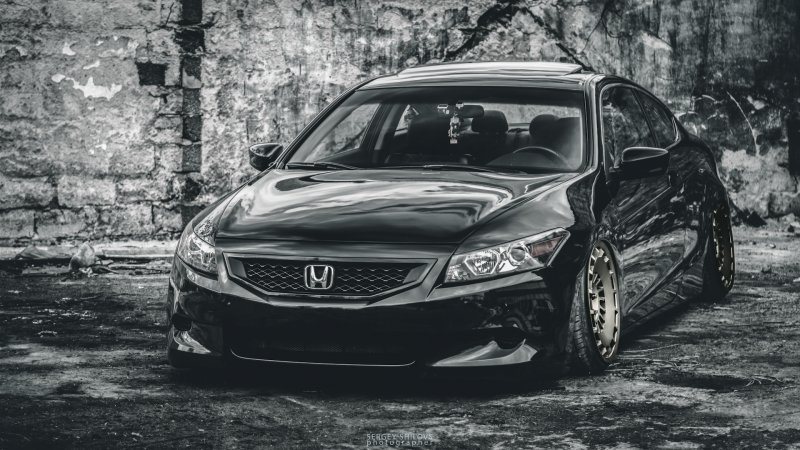 Honda Accord 8 Black and White