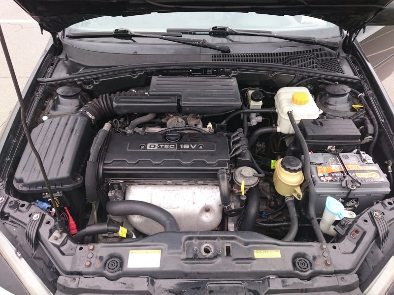 Chevrolet Lacetti 1.8 седан подкапотка