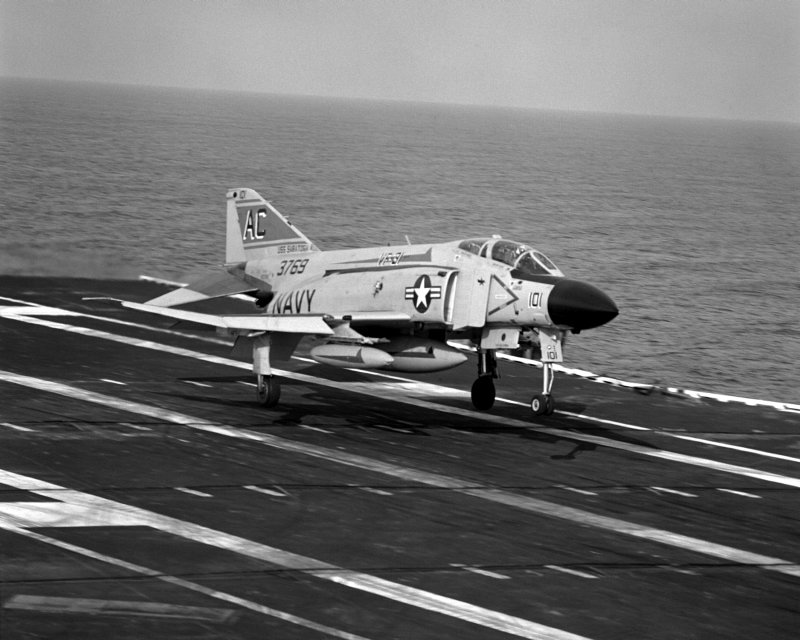 MCDONNELL Douglas f-4j Phantom II