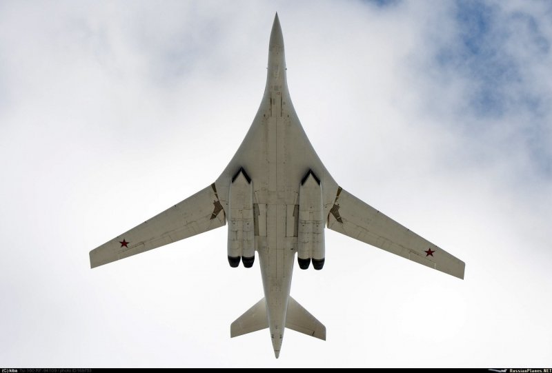 Белый лебедь самолет ту 160