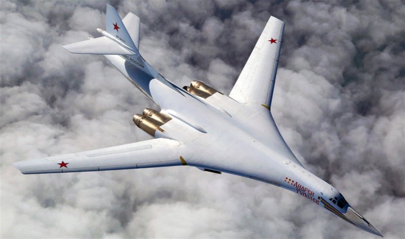 Стратегический бомбардировщик ту-160