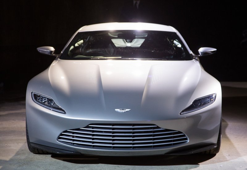 Aston Martin db10
