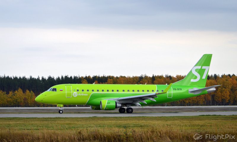 ERJ-175 s7