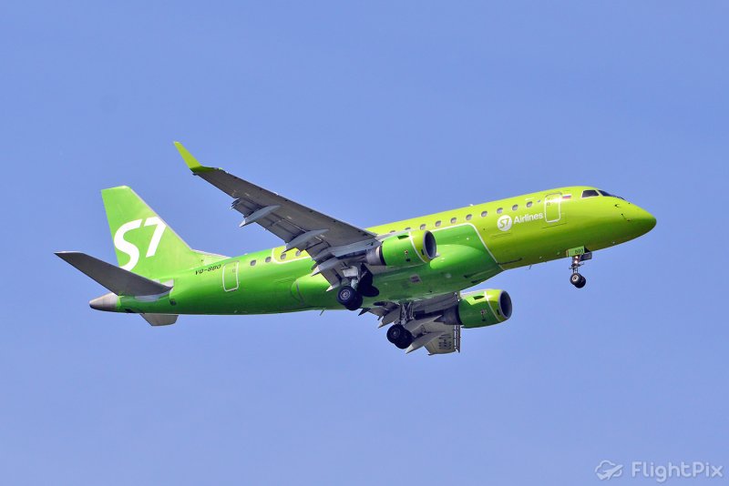 Самолёт Embraer ERJ-175