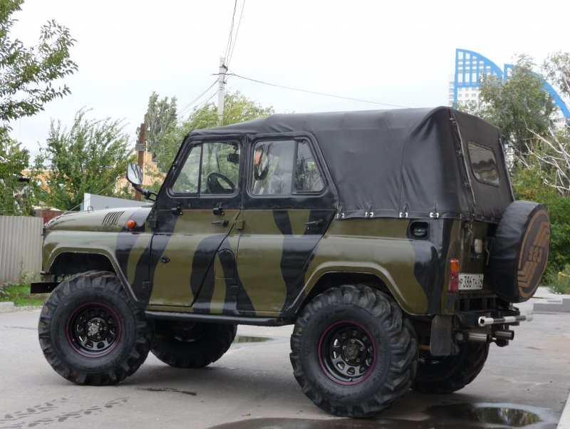 УАЗ 3151 Хантер армейский