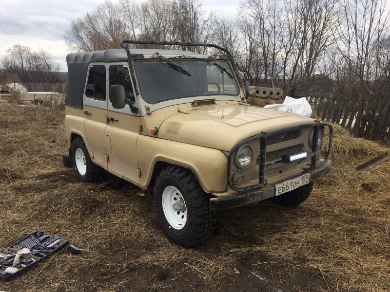 УАЗ 469 песочный цвет