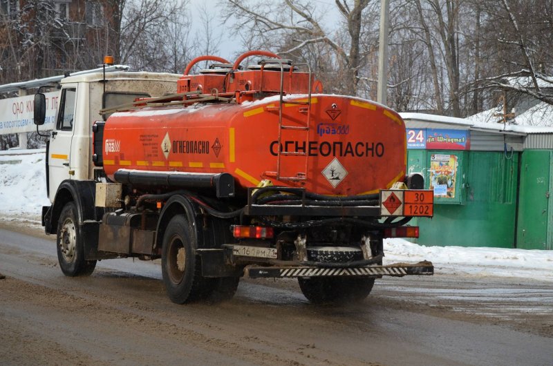 МАЗ 5337 топливозаправщик