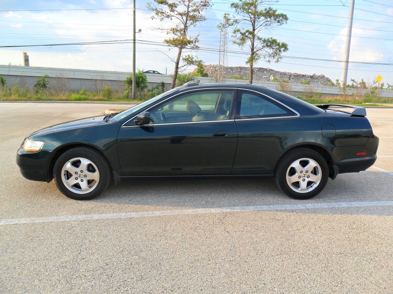 Honda Accord 1 поколение