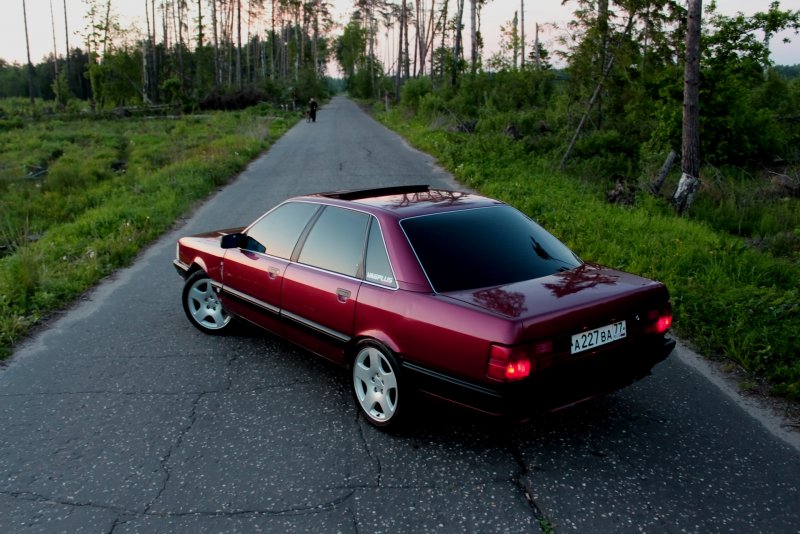 Ауди 100 кватро 2.2