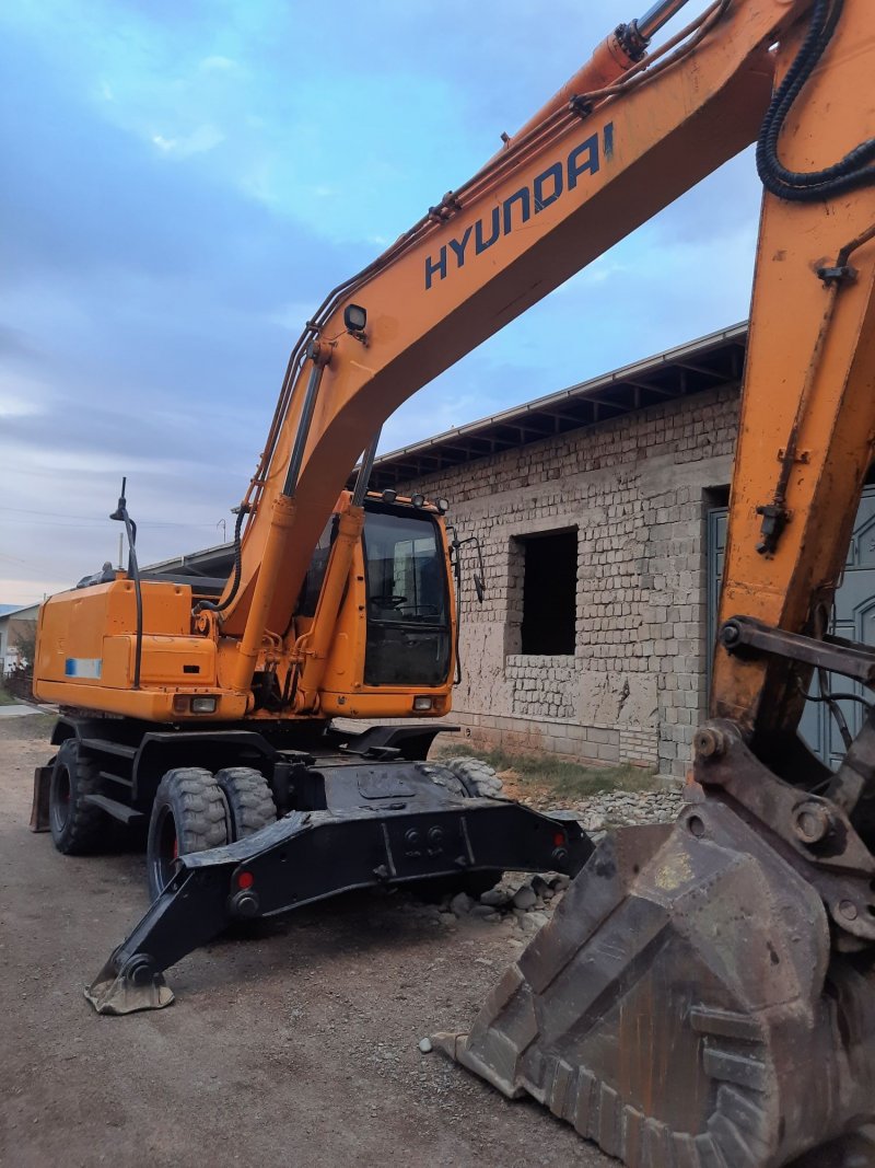 Перегружатель Hyundai r210w-9