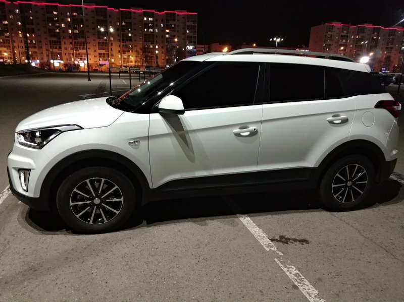 Hyundai Creta белая с черной крышей