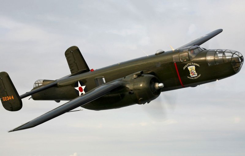 B 25 самолет бомбардировщик