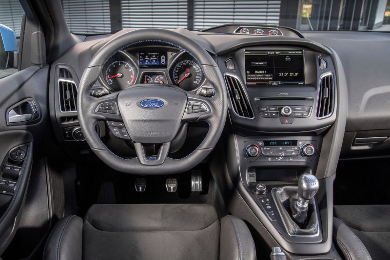 Ford Focus 2016 салон